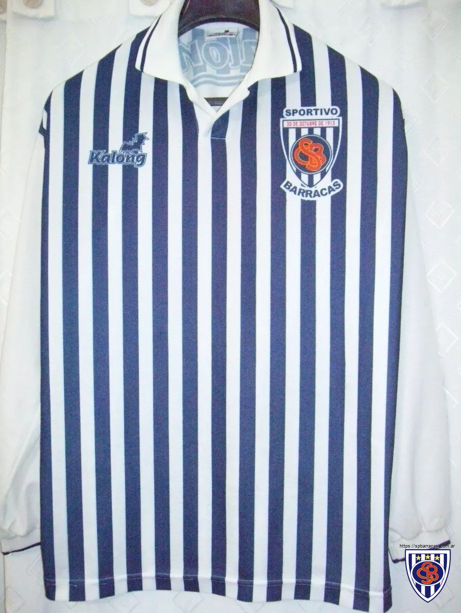 Camiseta diseñada por Kalong para el período 2001-2002